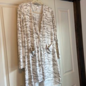 Women’s knit camo cardigan